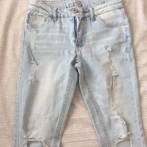 Rue 21 Light Ripped Jeans Size 2